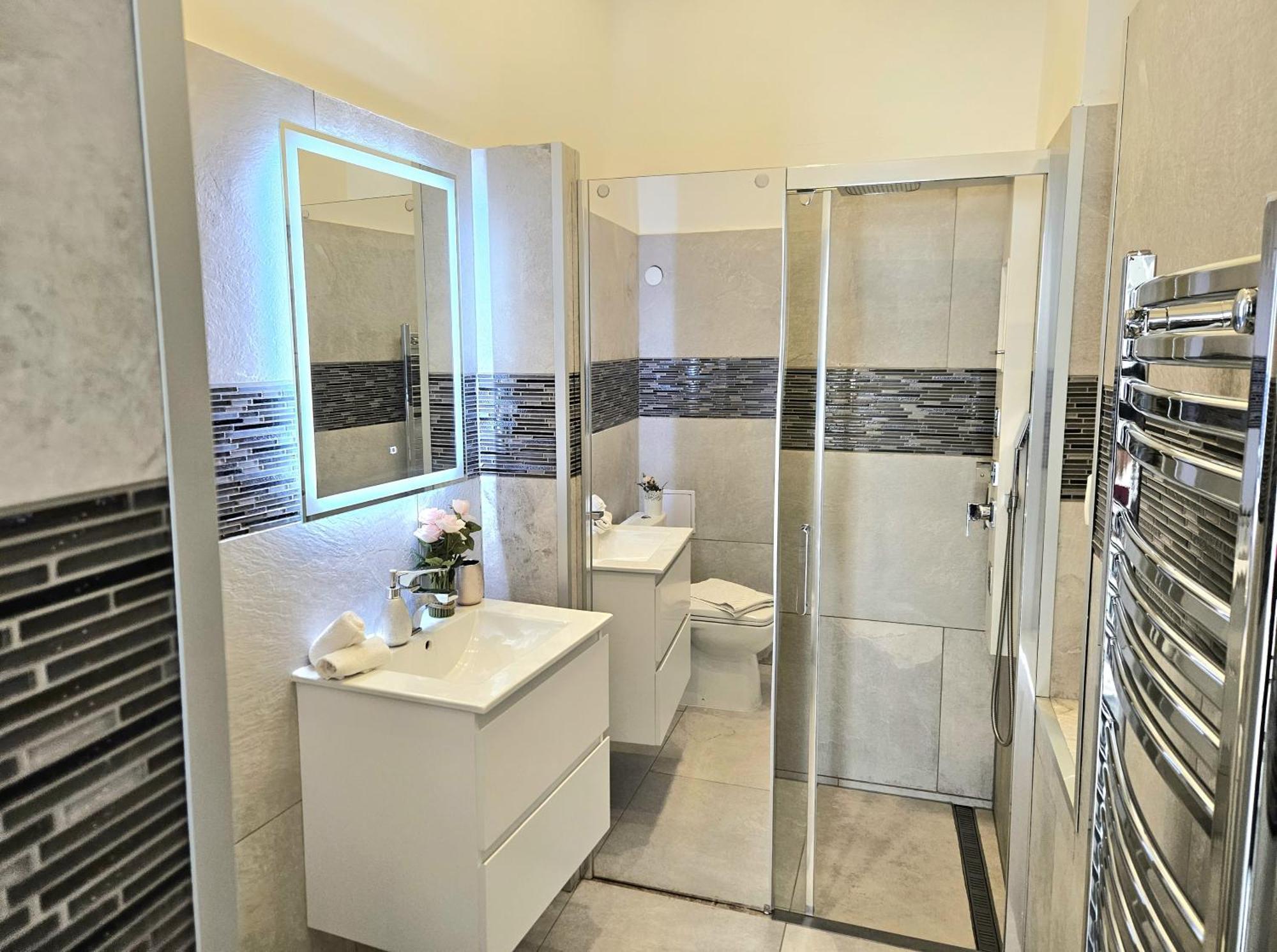 Designer Downtown Gem Lejlighed Budapest Eksteriør billede