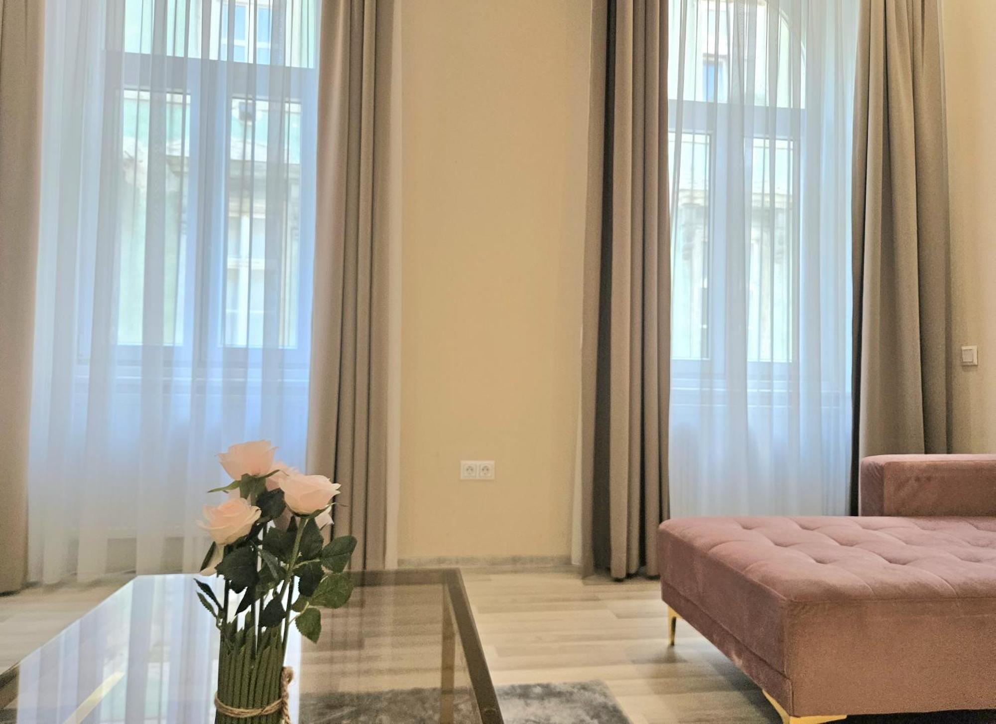 Designer Downtown Gem Lejlighed Budapest Eksteriør billede
