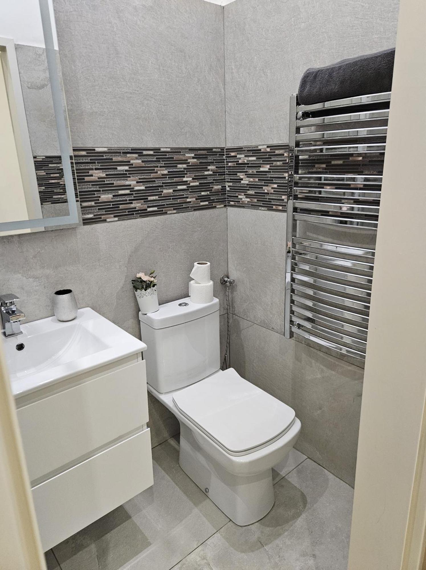 Designer Downtown Gem Lejlighed Budapest Eksteriør billede