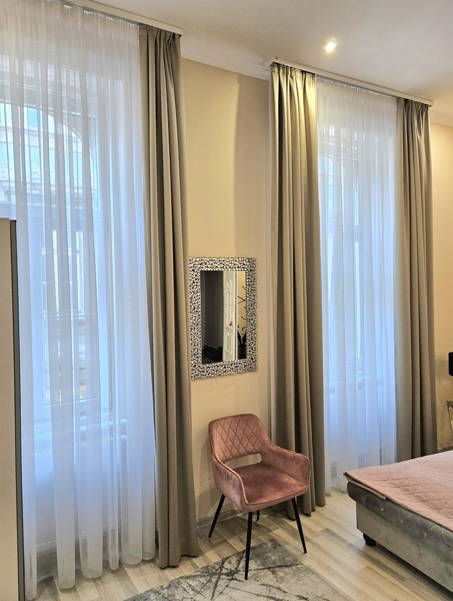 Designer Downtown Gem Lejlighed Budapest Eksteriør billede