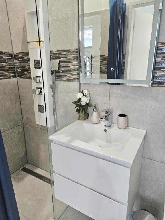 Designer Downtown Gem Lejlighed Budapest Eksteriør billede